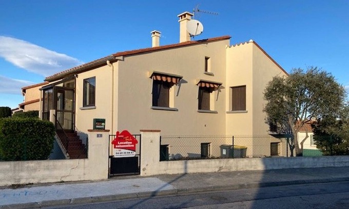 Ceret House | Villa Céret: Cozy 2-Bedroom Retreat for Up to 6 Guests