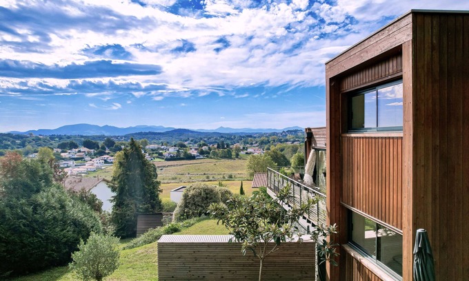 Anglet Villa | Villa Côte-basque: Unique Mountain Views & Spa Retreat