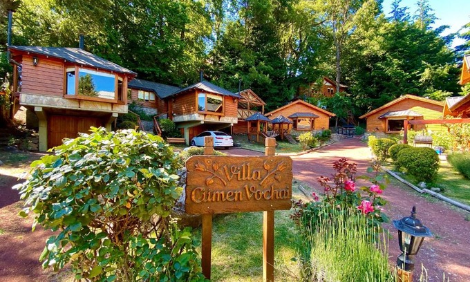 San Martin de los Andes Cabin | Villa Cümen: Guest Rated 9/10 with Pet-Friendly Amenities