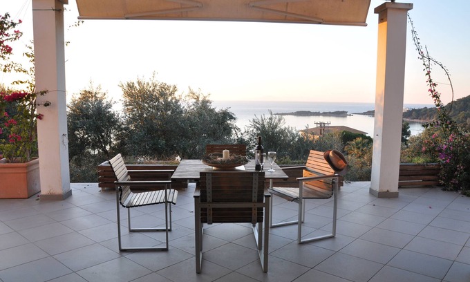 Katakolo Villa | Guest Rated 10/10: Villa Chrysi with Family-Friendly Perks
