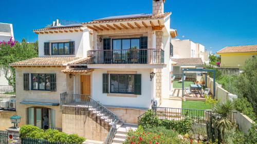 Son Dureta Villa | Villa Ca'n Alonso - Ideal for Families & Athletes, 4-Star Stay