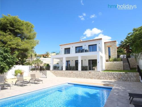 Moraira Villa | Villa Cabina - Relaxing Retreat with Pool & Family Fun