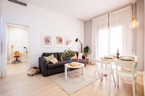 La Magdalena Apartment | Discover Villa Cadena Centro: Family-Friendly Fun Awaits