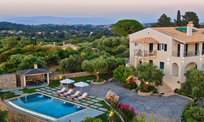 Agios Ioannis Villa | Villa Caesar: Exceptional 4-Star Stay with Pool & Family Focus