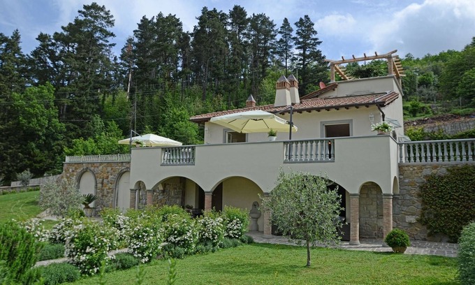 Londa Villa | Villa Caiano Dependance: Private Pool Retreat in Chianti