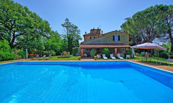 Terranuova Bracciolini Villa | Villa Silvia - Pet-Friendly Retreat with Spa in Tuscany