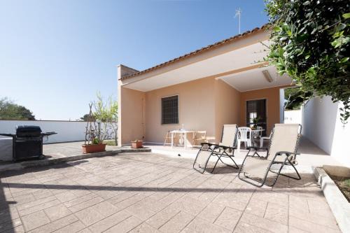 Torre Specchia Ruggeri Villa | Villa Camilla: Pet & Child Friendly with 9/10 Guest Rating