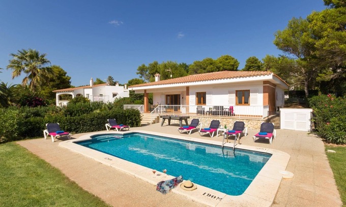 Sant Tomas Villa | Relax at Villa Camomila Tomas with Oceanfront Pool Views