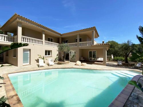 Begur Villa | Villa Can Benet: Oceanfront Retreat in Beautiful Begur