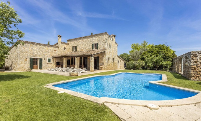 Lloseta Villa | Discover Villa Can Salat: Relaxing Private Pool & Spa