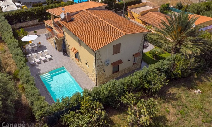 Salina Villa | Relax at Villa Canapé with Ocean Views & Private Pool