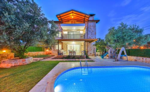 Kas Villa | Discover Villa Candan Kaş: Pet-Friendly Oceanfront Escape