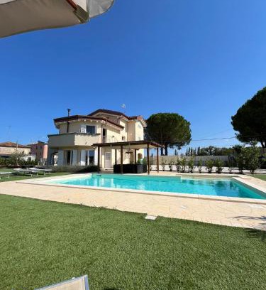 Osimo Bed & Breakfast | Experience Italy at Villa Cangiano with Pool & Hot Tub