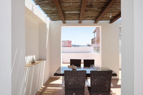 Barbate House | Villa Canijo: Family-Friendly Retreat with Top Reviews