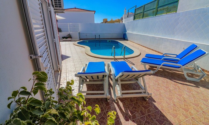 Pera Villa | Villa 'Cantinho Do Mocho' with Private Pool & Ocean View