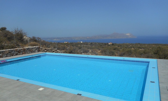 Kokkinon Khorion Villa | Enchanting Villa Cape Town: Poolside Bliss & Ocean Views