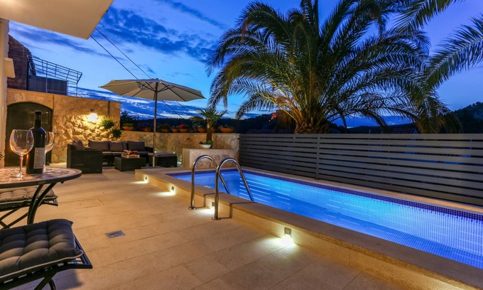 Hvar Old Town Apartment | Villa Capitis: Exceptional Stay with Deluxe Pool & Ocean View