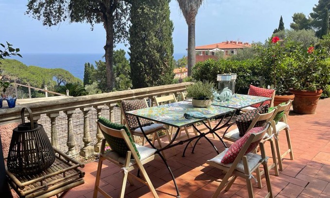 Capo D'arco House | Pet-Friendly Villa Capo d'Arco with Pool & Family Amenities