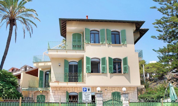 Bordighera Villa | Villa 'Capriccio': Oceanfront Retreat with Private Garden