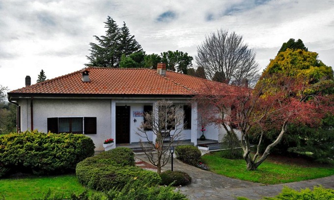 Sumirago Villa | Villa Carla: Guest Rated 10/10 with Family-Friendly Amenities