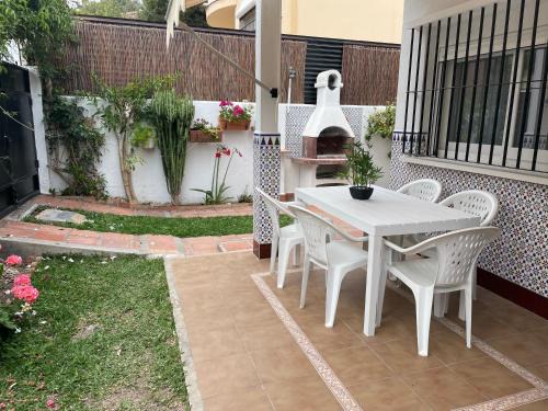 Rincon de la Victoria House | Discover Villa CARMIÑA: A Cozy 4-Star Retreat