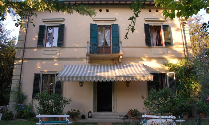 San Giuliano Terme Villa | Villa Carola: 4-Star Oceanfront Retreat with Pool & Views