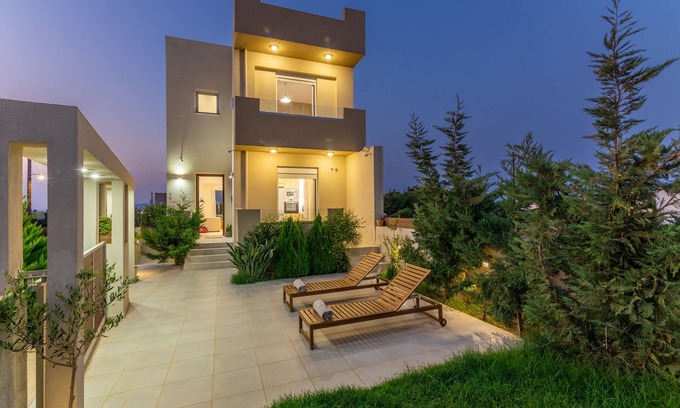 Kounelion Villa | Villa Carpe Diem: 2BR Retreat Steps from the Beach