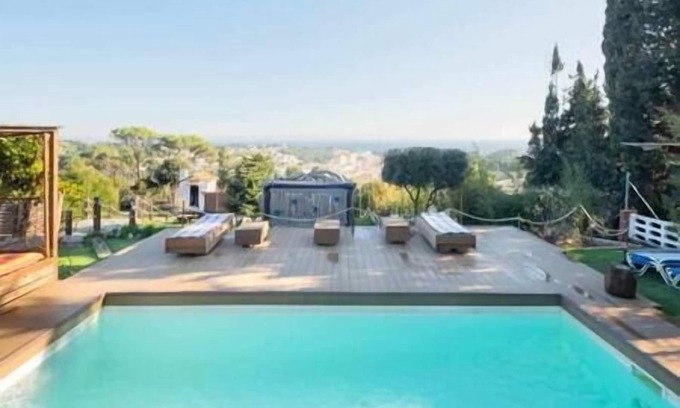 Arenys de Munt Villa | Villa Carrasca: Scenic Sea View with Pool & BBQ Area