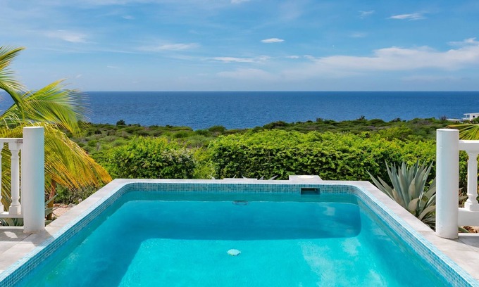 St. Marie House | Bright Villa Cas Horizon - Coral Estate with Private Pool