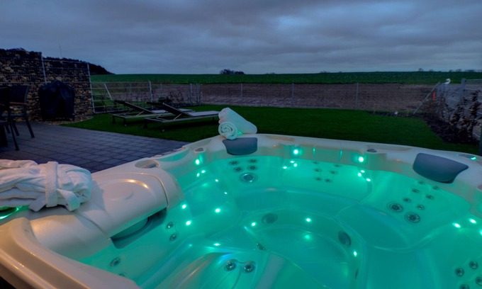 Muritz House | Villa Casa Blanca: Ocean View, Spa & Pet Friendly Retreat