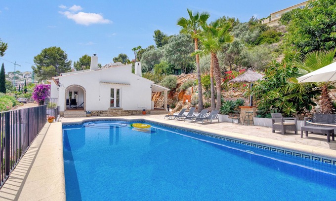 Pedreguer Villa | Villa 'Casa Ciara': Relaxing Getaway with Sea View & Pool