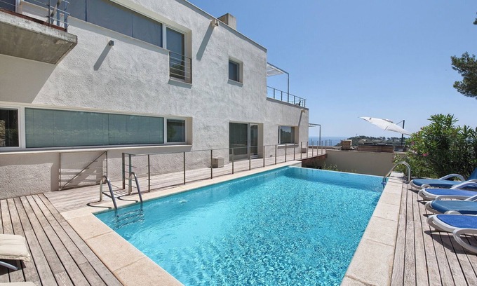Begur Villa | Villa 'Casa Monica': Oceanfront Retreat with Pool & Terrace
