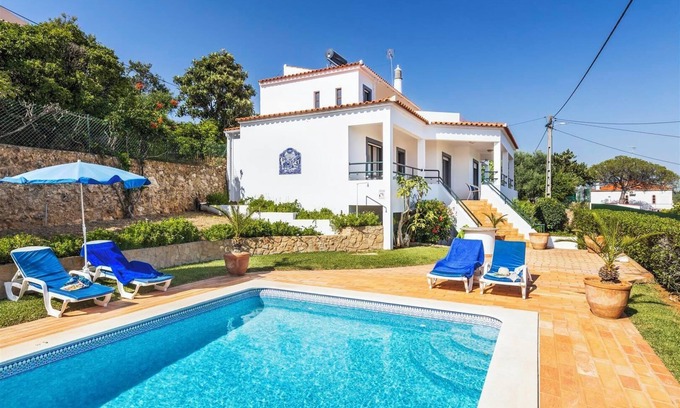 Vilamoura Villa | Villa Casa Moura: Mountain Views, Pool & Wi-Fi Awaits