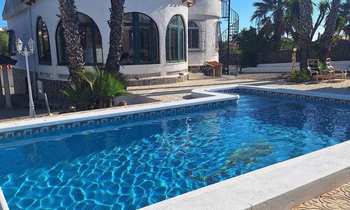 San Fulgencio Villa | Villa 'Casa Nero' with Private Pool, Wi-Fi and Air Conditioning