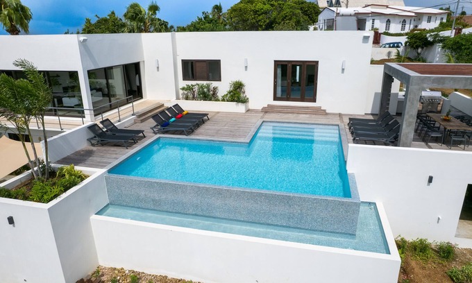 Jan Thiel Villa | Villa Casa Pasha: Panoramic Ocean View & Pool Oasis