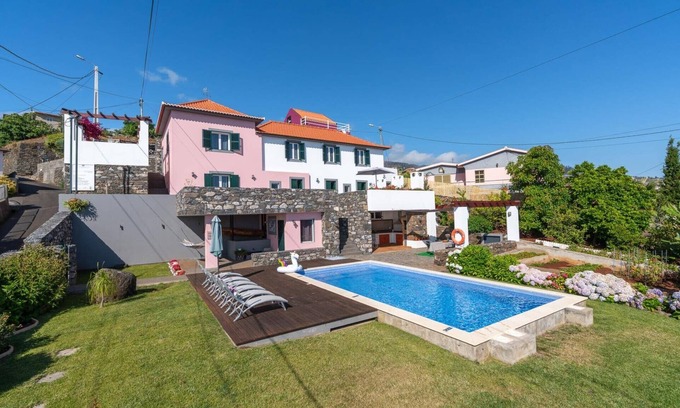 Estrela da Calheta Villa | Relax at Villa Casa Das Orquideas with Private Pool Access