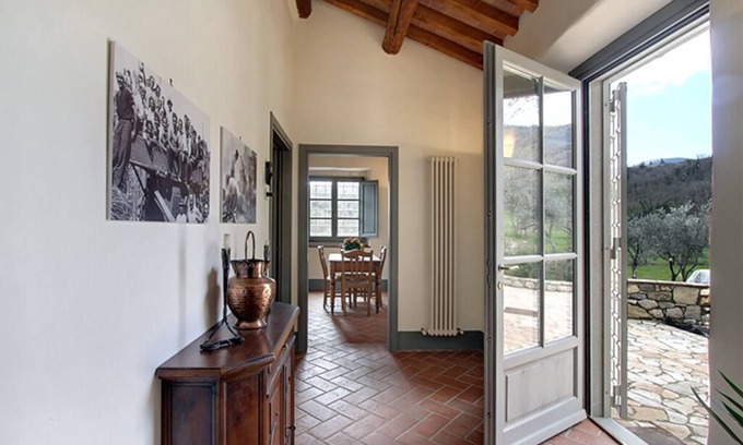 Calenzano Apartment | Welcoming Villa Casaglia 1: Family-Friendly with Pool Access