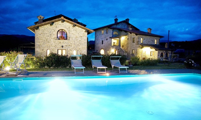 Porrena Villa | Villa Case D'Arno: Ocean View & Private Pool Paradise