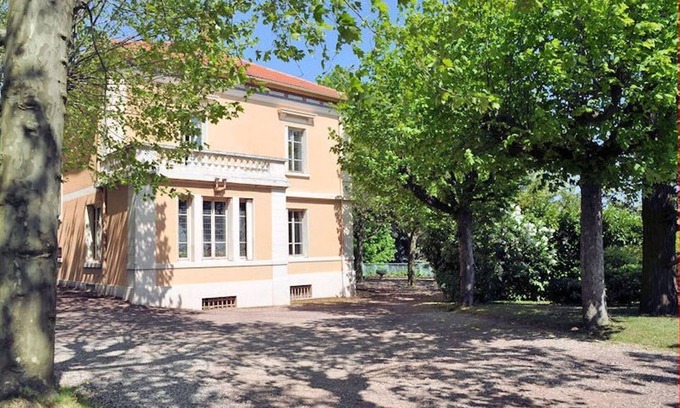 Vancia - Crepieux House | Villa Castel Suite La-Pape: Family-Friendly Oasis with Pool