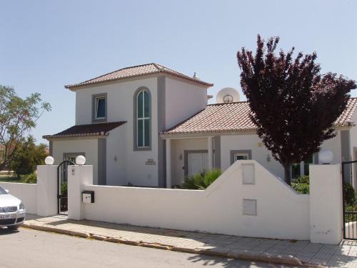 Olhao Villa | Villa Castelos: Private Pool Retreat in Eastern Algarve
