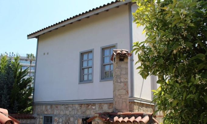 Kaleici Bed & Breakfast | Discover Villa Castle Inn: Family-Friendly with Breakfast Included
