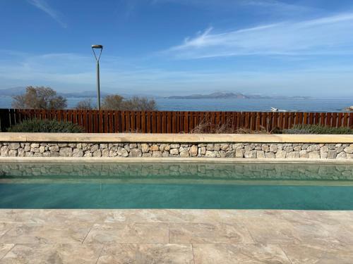 Colonia de Sant Pere Villa | Villa Catalá: Oceanfront Oasis with High Guest Ratings