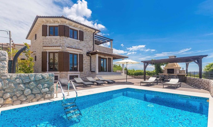 Milohnici Villa | Villa CAVALLO: Poolside Retreat with Ocean Views