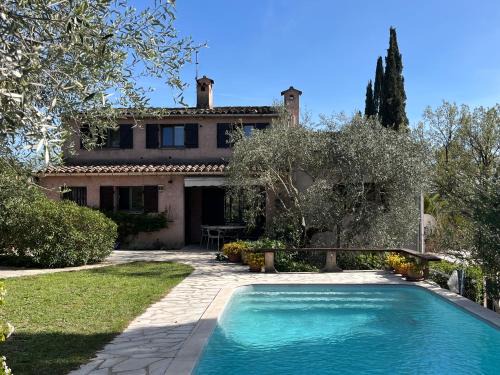 Saint-Paul-en-Foret House | Oceanfront Villa Cazat Rozat with Pool & Family Amenities