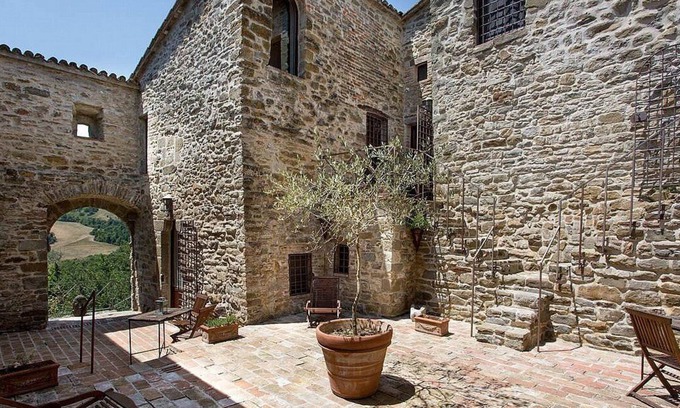 Umbertide House | Villa Cenobio C: Cozy Stone Studio with Free Wi-Fi & Pool