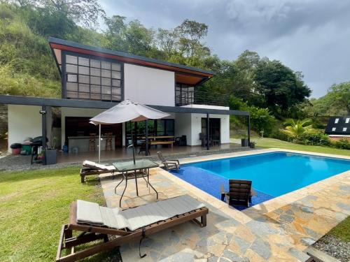 Sopetran Villa | Villa Cerat