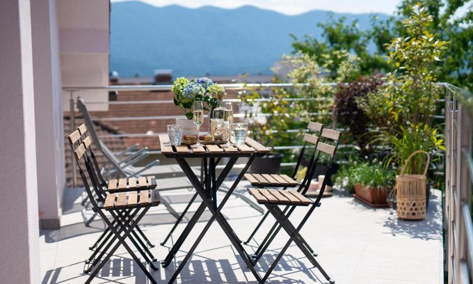 Cerknica Apartment | Guest Rated Villa Cerkniško jezero: Family-Friendly Retreat