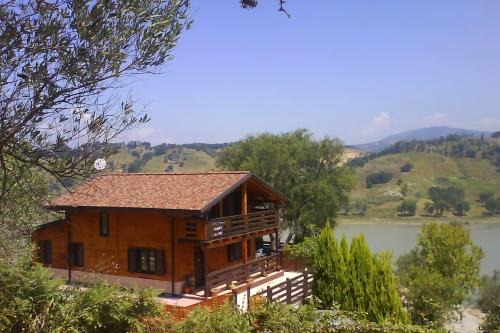 Maierato Ski Chalet | Relaxing Villa Chalet on Angitola Lake with Kitchen Access