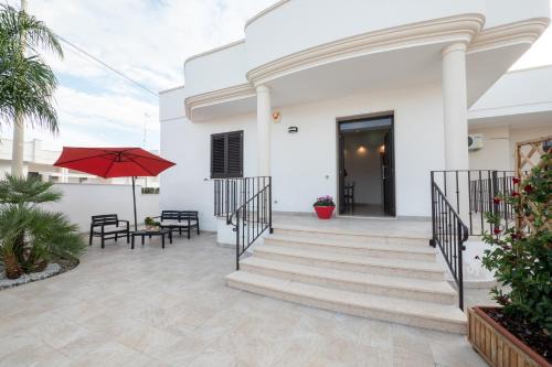 Leverano Apartment | Villa Chiara: Guest Rated 10/10 with Hot Tub & Breakfast