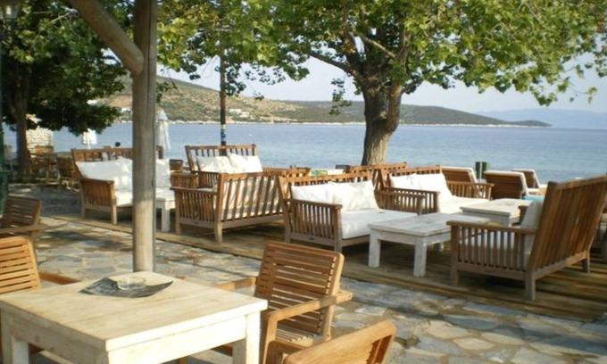 Pella Region Villa | Villa Christina: Perfect Spot for Family Getaways & Relaxation